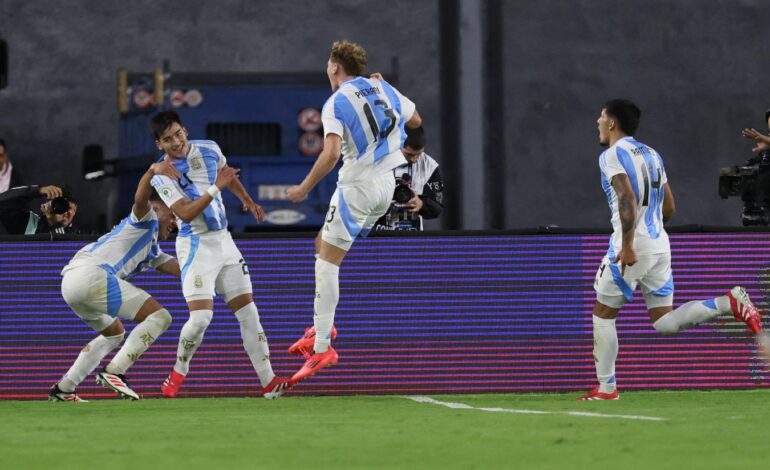 Argentina ganó en la agonía, se clasificó al Mundial Sub 20 y definirá el título con Brasil