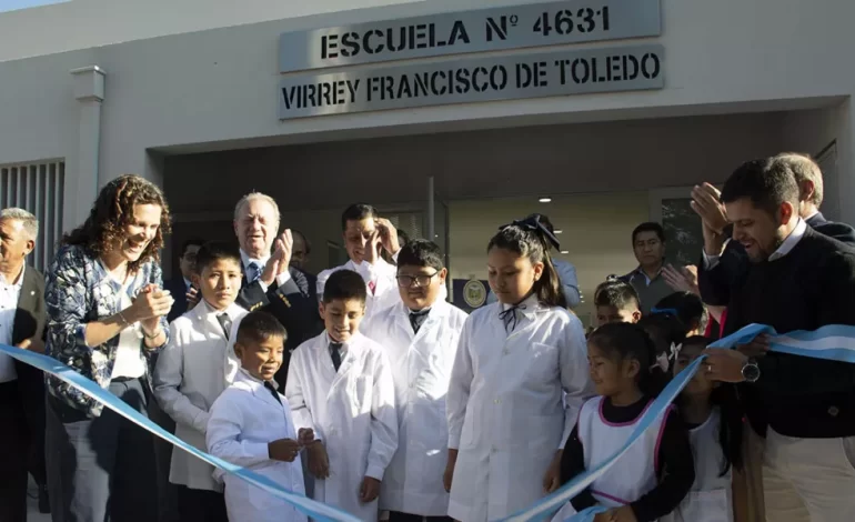 Inició el ciclo lectivo 2025 en toda la provincia con más de 360 mil alumnos en las aulas