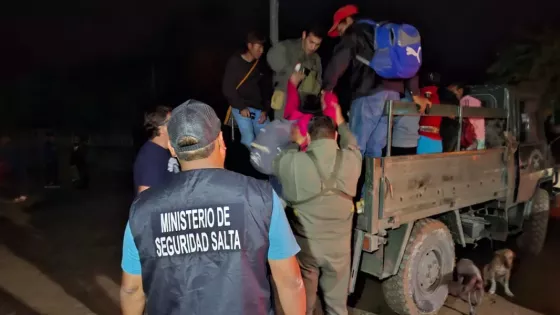 Frente a un posible pico del Pilcomayo, trasladan de forma preventiva y voluntaria a pobladores de Hito 1 y Santa María