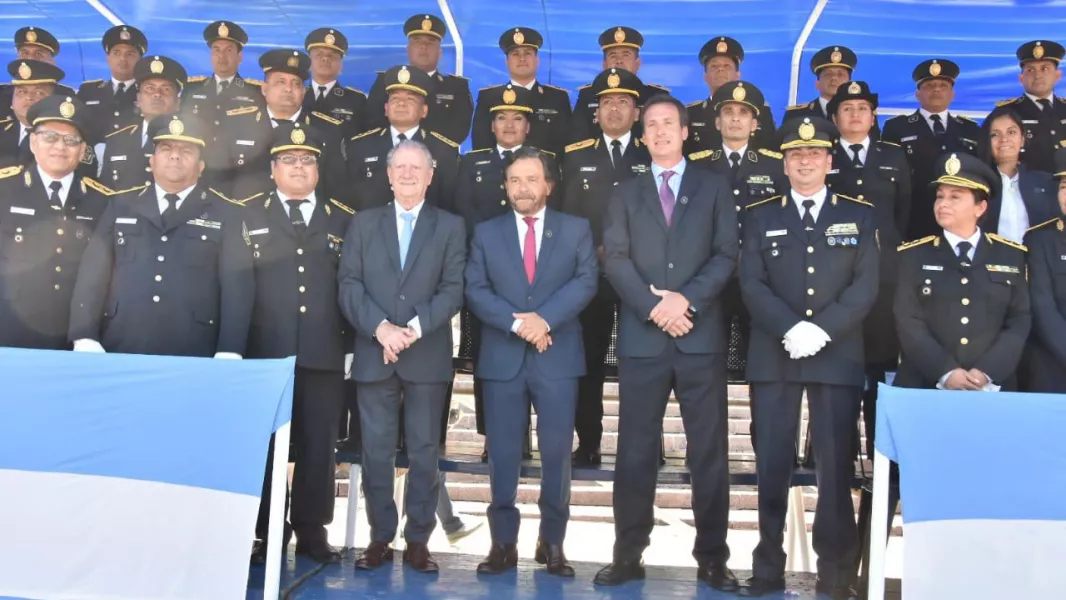 El gobernador Sáenz encabezó el acto central por el Bicentenario de la Policía de Salta