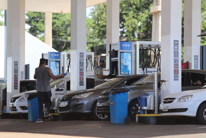 Combustibles, prepagas, agua, luz y gas: todos los aumentos de abril 2025