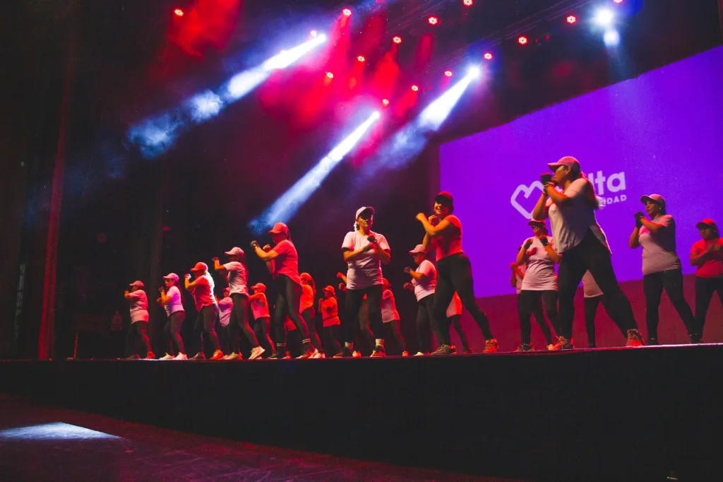Con más de 2000 asistentes se realizaron muestras coreográficas por el 8M
