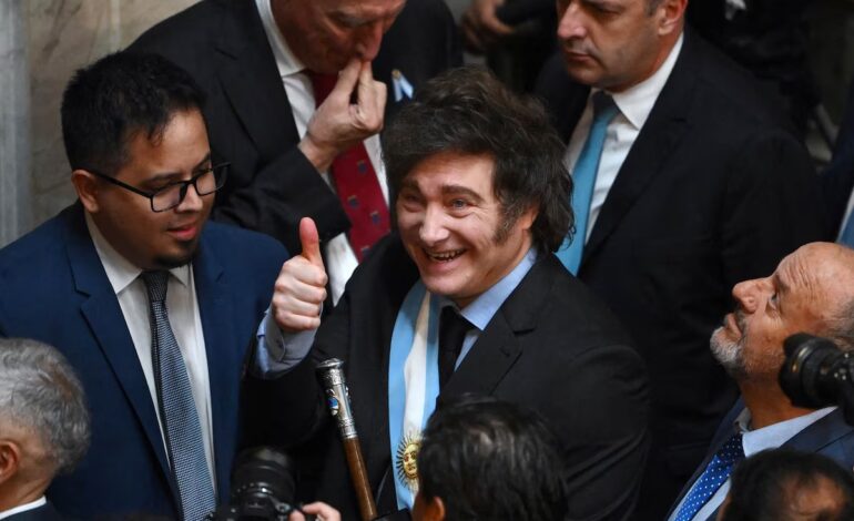 Milei inició la campaña y busca apoyo para el acuerdo con el FMI, pero ya piensa en el recambio legislativo
