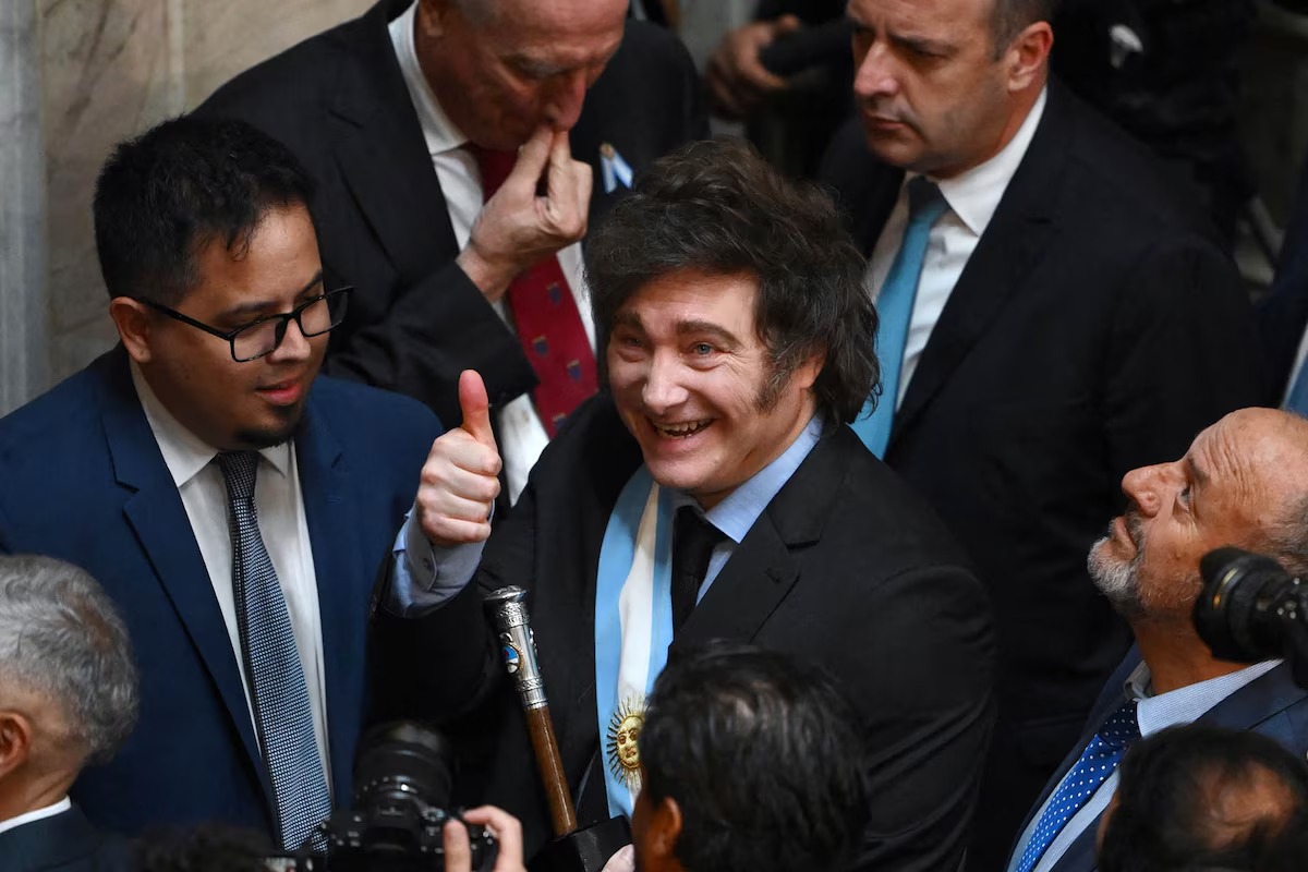 Milei inició la campaña y busca apoyo para el acuerdo con el FMI, pero ya piensa en el recambio legislativo