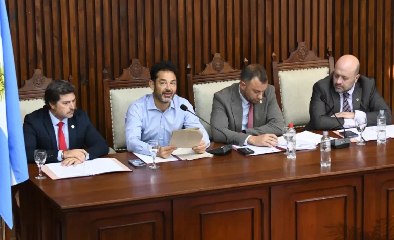 Emiliano Durand anunció importantes obras y pidió legalizar las plataformas digitales de transporte