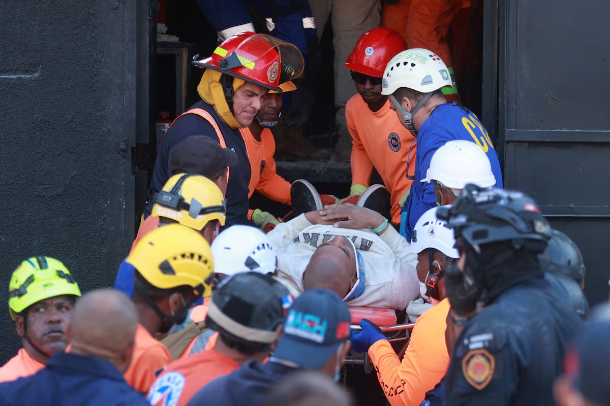 Se desplomó el techo de la discoteca Jet Set en República Dominicana durante la actuación del cantante Rubby Pérez: al menos 27 muertos