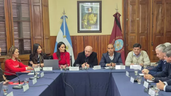 Reunión con senadores: el Ministerio de Turismo y Deportes presentó ejes de gestión y avances de los planes estratégicos