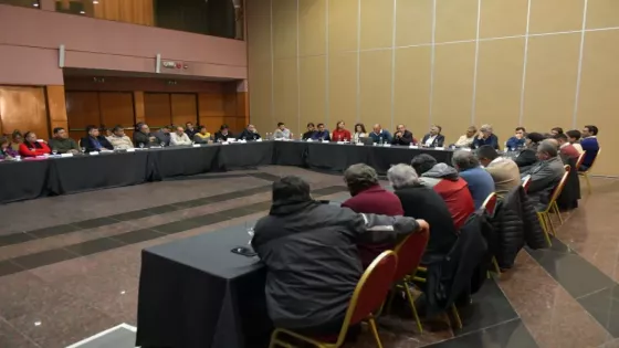 Nueva mesa de diálogo entre el Gobierno Provincial y gremios: se avanzó en la agenda de negociaciones