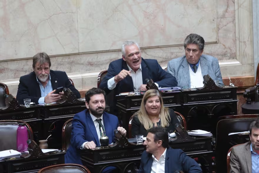 La oposición en Diputados vuelve a presionar y busca sesionar en julio con un temario incómodo para Milei
