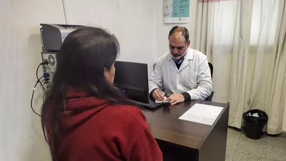 Profesionales del hospital Arturo Oñativia fortalecen la atención endocrinológica en el Primer Nivel