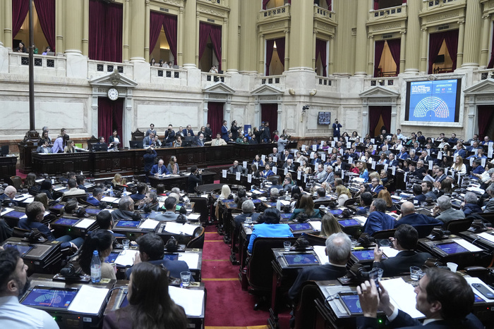 Sesión en Diputados y marcha de jubilados