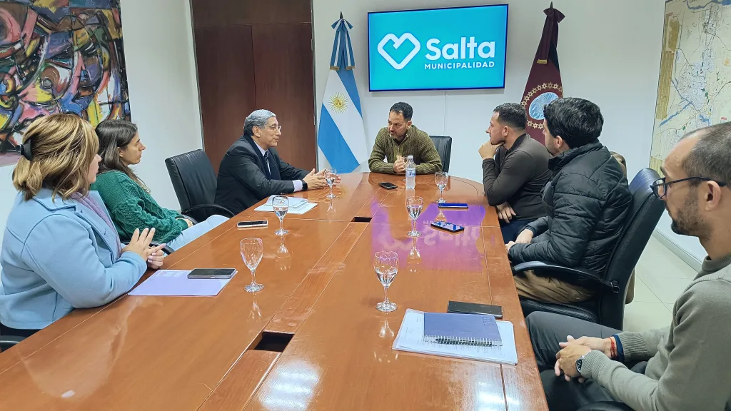 La Municipalidad firmó un convenio con la UNSa por el trámite de la primera licencia