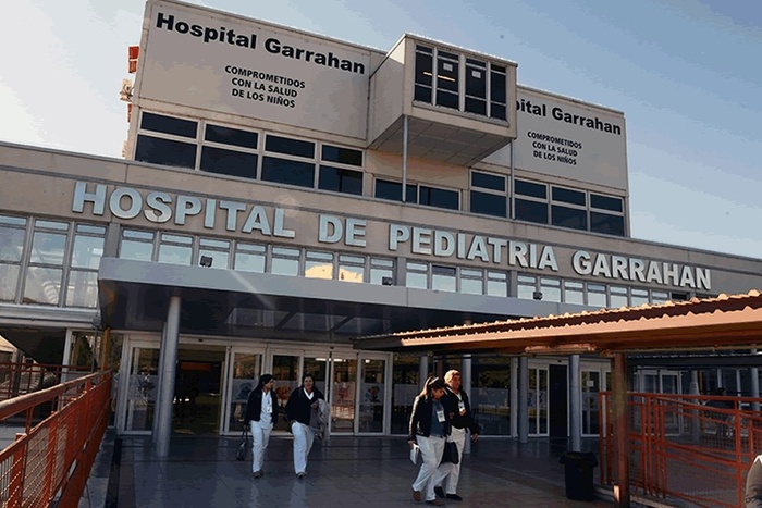 Un equipo del Hospital Garrahan separó con éxito a dos gemelas siamesas