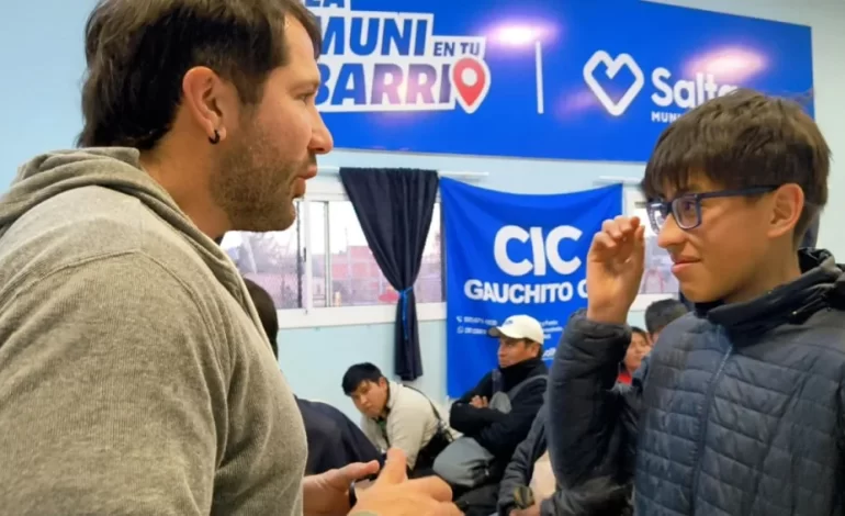 La Municipalidad continúa entregando anteojos recetados a vecinos de la ciudad