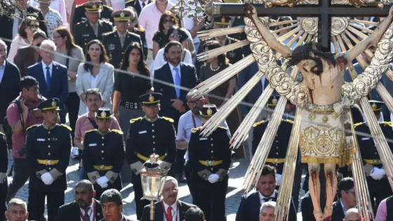 El pueblo de Salta renovó su Pacto de Fidelidad y amor con el Señor y la Virgen del Milagro