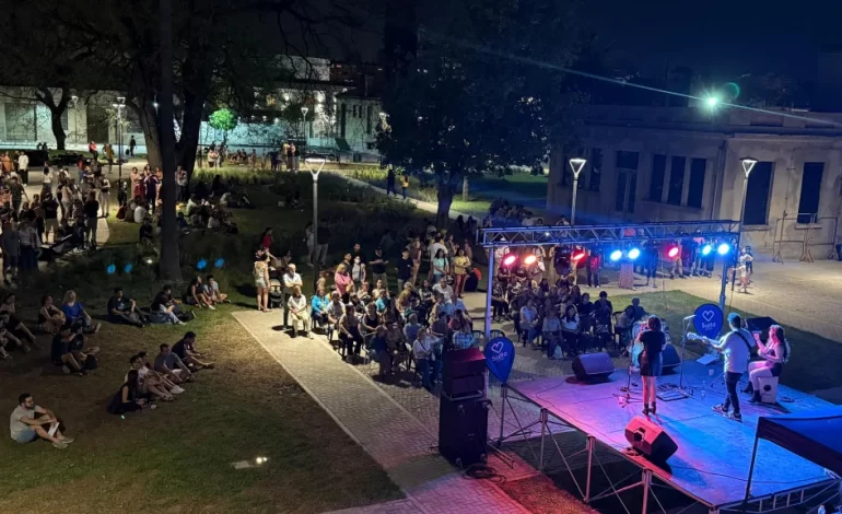 El Paseo Ex Palúdica empezó a latir con arte y cientos de vecinos