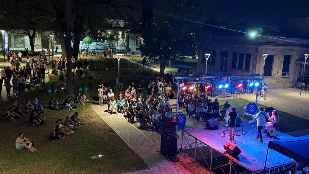 El Paseo Ex Palúdica empezó a latir con arte y cientos de vecinos