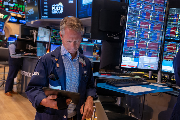 Lunes en rojo: se derrumban las acciones y salta el riesgo país