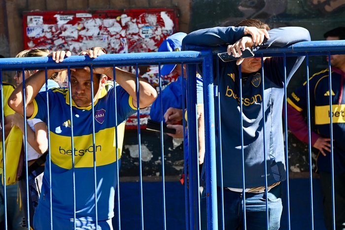 Miles de hinchas despiden a Miguel Ángel Russo en La Bombonera