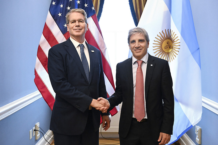 El Tesoro estadounidense asumió la conducción económica argentina 
