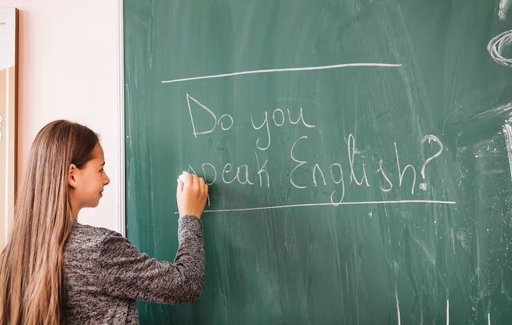 La Municipalidad y Upateco lanzan curso universitario introductorio de inglés  