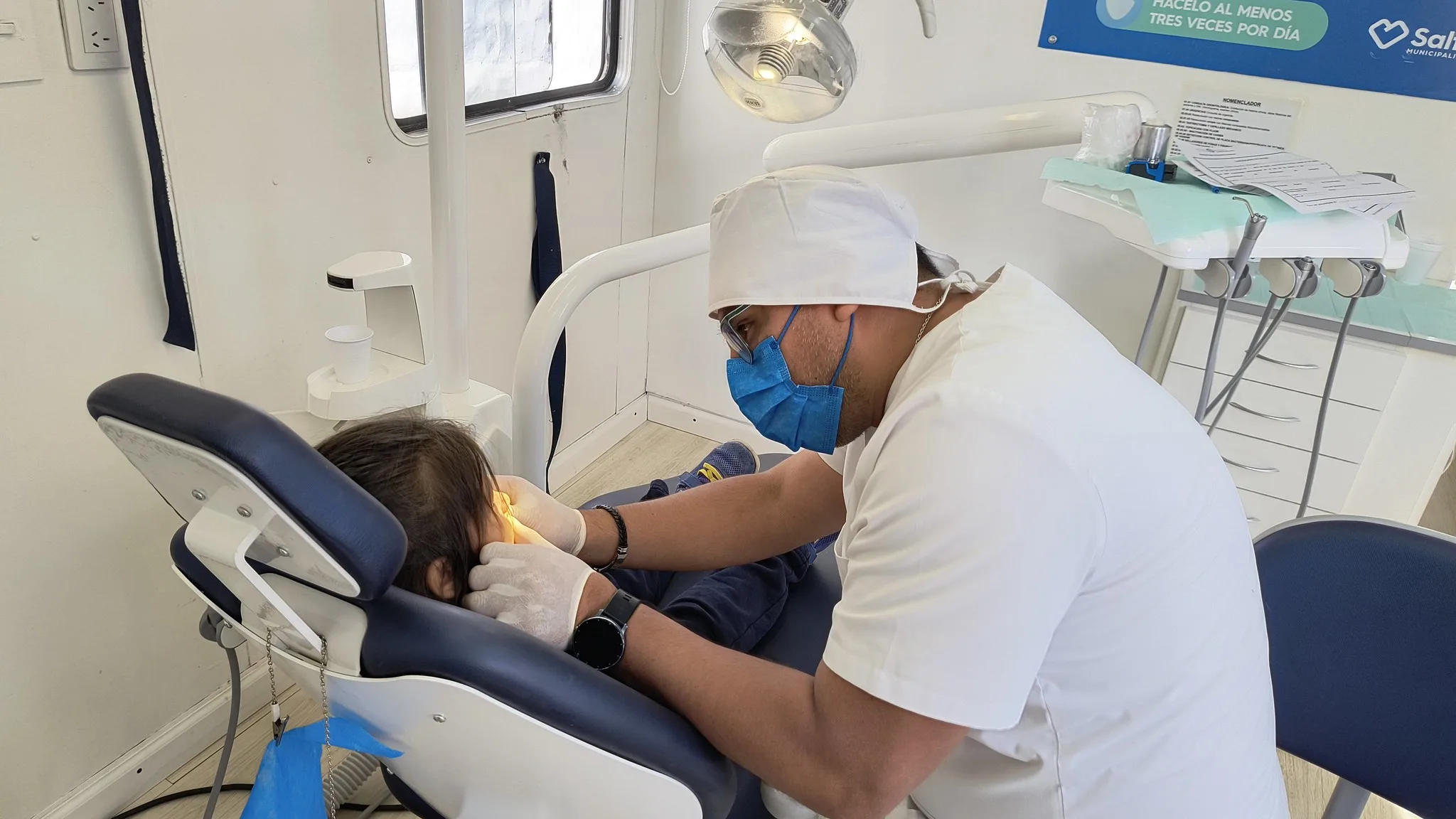 Desde el lunes, el Móvil Odontológico brindará servicio en la playa del Micro Estadio Delmi