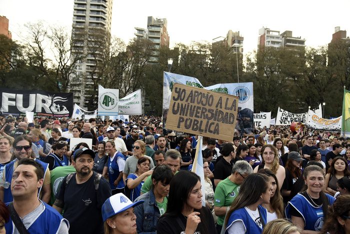 Paro universitario por 72 horas