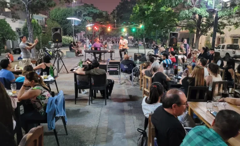Se viene el homenaje “CuchiChiando” en el Paseo de los Poetas