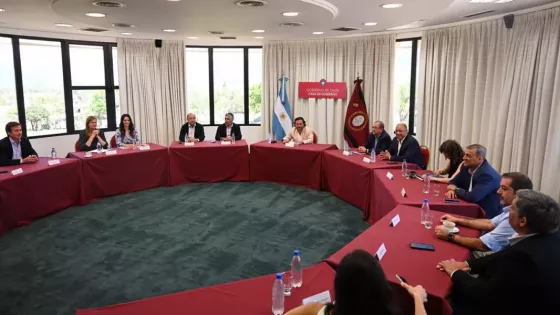 El gobernador Sáenz encabezó una reunión de gabinete para fijar prioridades y planificar las próximas metas de gestión