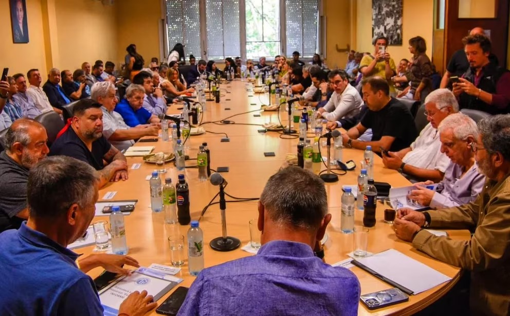 La contraofensiva que prepara el Gobierno contra la batalla de la CGT por la reforma laboral