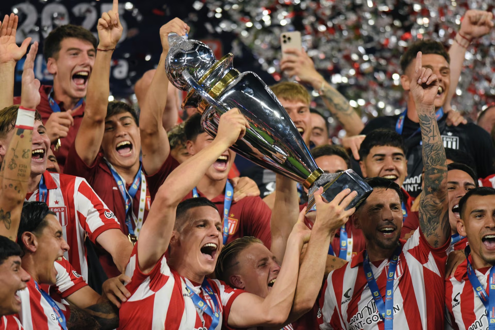 Estudiantes, el campeón que entró por la ventana
