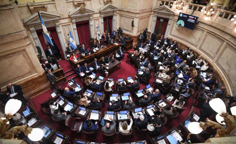 El oficialismo apura una media sanción de reforma laboral y glaciares para el 26 de diciembre