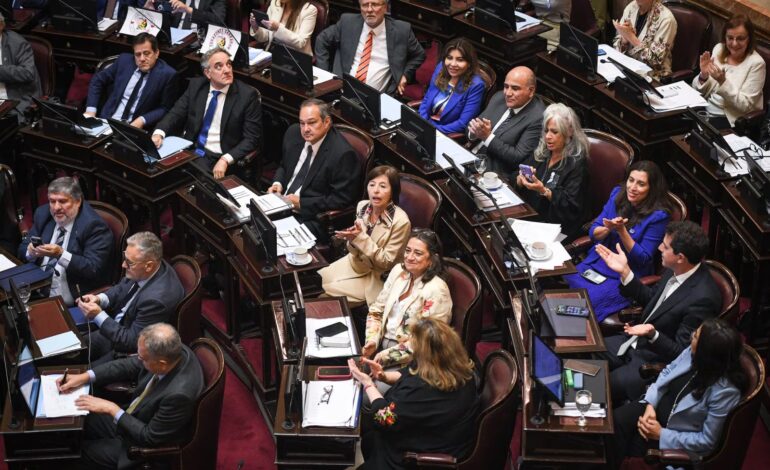 Reforma laboral: el Gobierno quiere tratamiento express y Fuerza Patria contragolpea con su propio dictamen