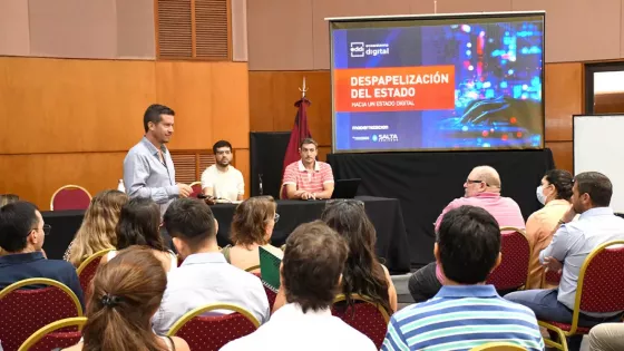 El Gobierno convocó a referentes de la transformación digital para coordinar el trabajo de despapelización del Estado
