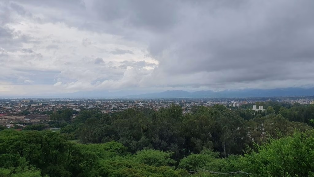 Hasta el viernes rige la Alerta Amarilla por tormentas en la ciudad