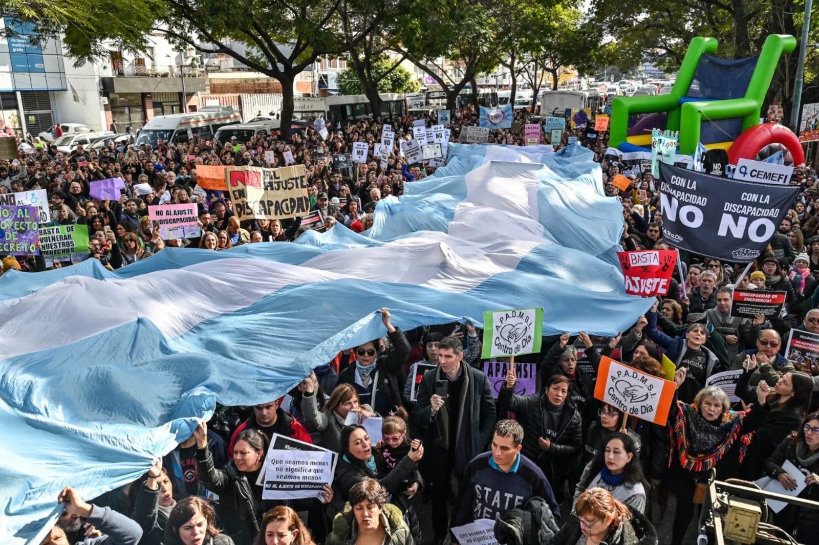 El año de la crueldad: jubilados, discapacitados y universitarios, las víctimas del ajuste en 2025