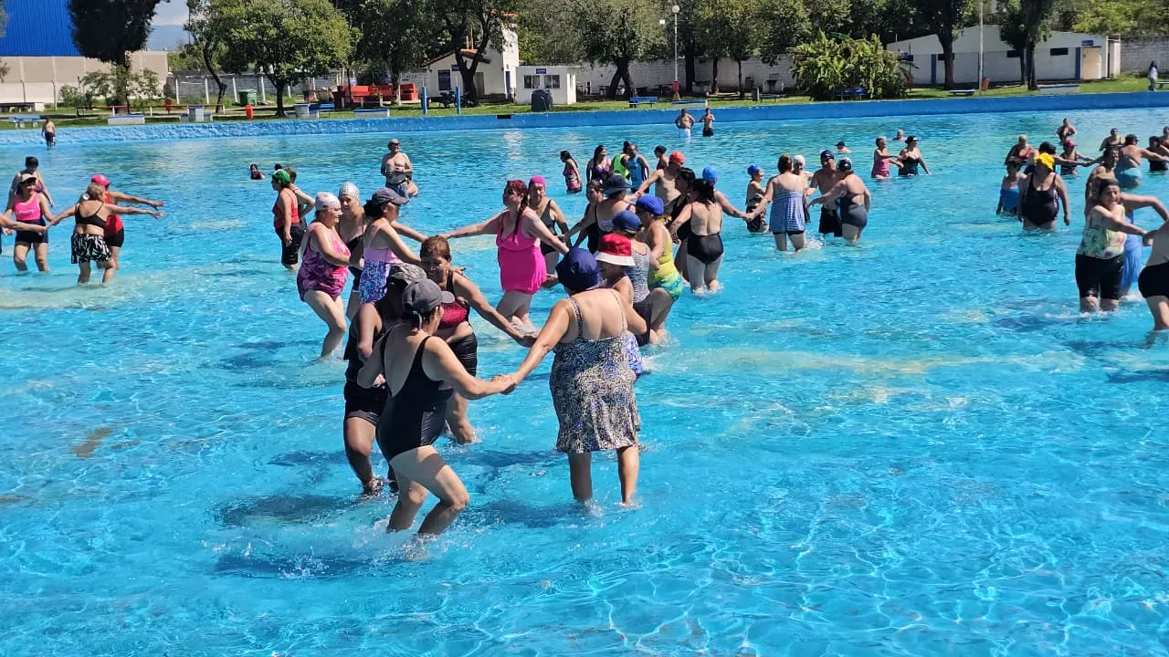 El programa “Verano a lo Grande” empezó con todo en el balneario Xamena