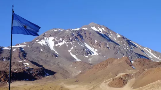 Salta y American Minerals formalizan convenio para evaluar el potencial geológico de tierras raras en territorio provincial