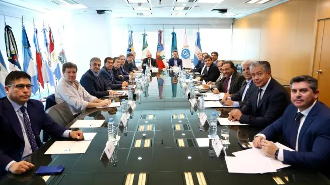 Sin acuerdo: se suspendió reunión de gobernadores por la reforma laboral y persisten dudas por coparticipación