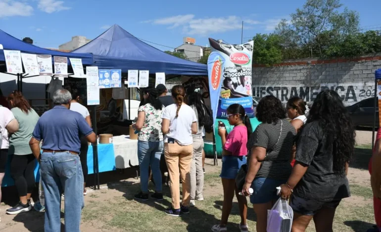 Exitosa jornada de “El Mercado en tu barrio” en Miguel Ortiz