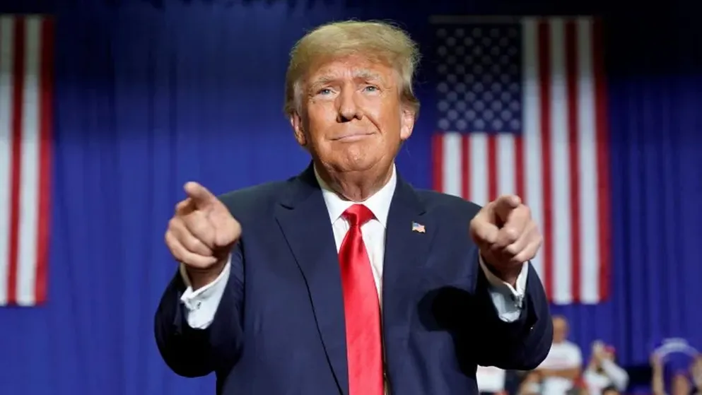 Donald Trump amenaza con una ofensiva “20 veces más fuerte” si Irán bloquea el estrecho de Ormuz