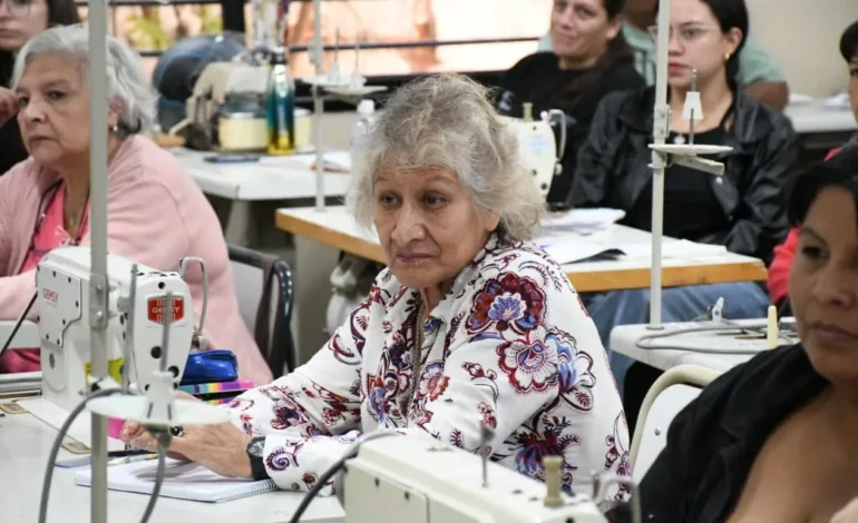 Con más de 7000 inscriptos comenzó el ciclo lectivo en la Escuela de Emprendedores