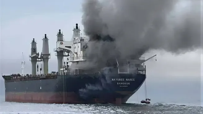 La tregua rinde más que los misiles: Irán ofrece reabrir Ormuz, el petróleo descomprime y Wall Street barre con los récords