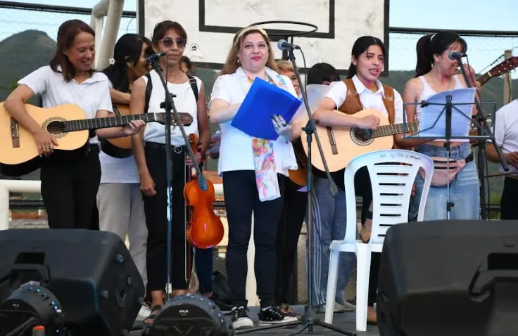 Con música y danzas, Limache rinde homenaje a los héroes de Malvinas