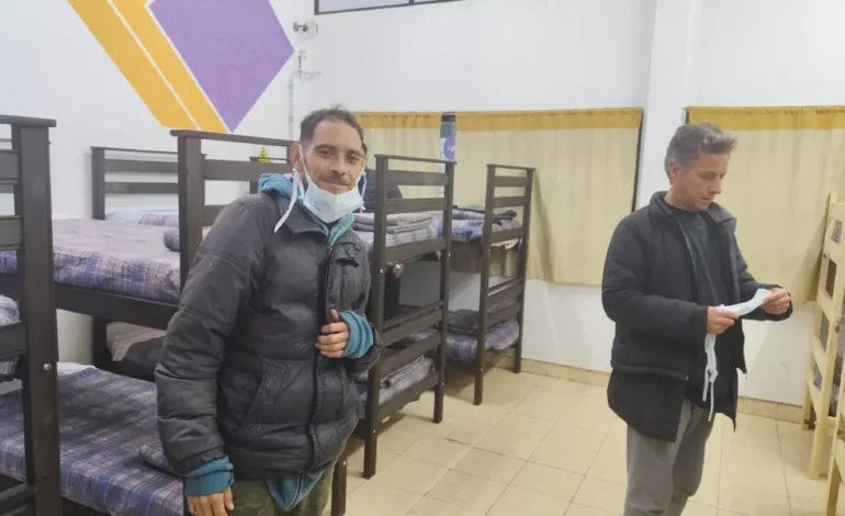 En la noche más fría del año, el Hogar de Noche albergó 79 personas en situación de calle
