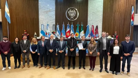 Salta impulsó su oferta turística en la 58° Reunión Plenaria del Parlamento del Norte Grande en Santiago del Estero