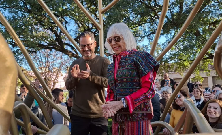 Marta Minujín eligió Salta y dejó una obra que ya pertenece a todos los salteños