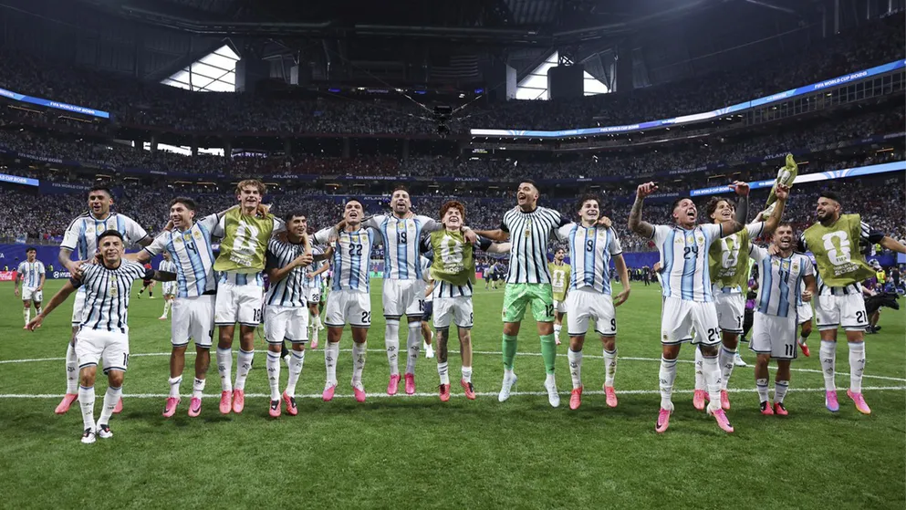 Argentina se metió en cuartos y se ilusiona con el bicampeonato: los rivales que se puede cruzar