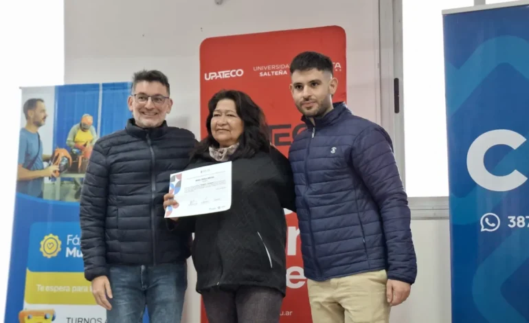 Más de 400 vecinos recibieron sus certificados tras capacitarse en oficios