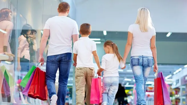 Se acelera el cambio demográfico: la caída de la natalidad amenaza el crecimiento del consumo mundial